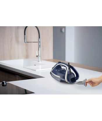 TEFAL Steam Iron FV6830E0 2800 W, Water tank capacity 270 ml, Continuous steam 50 g/min, Silver/Blue
